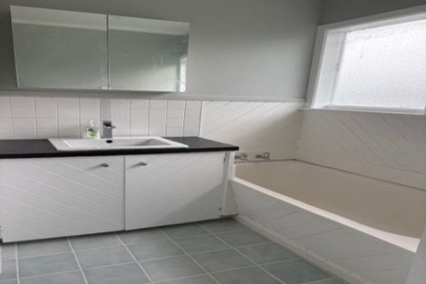 Photo of property in 3 Mackwood Place, Birkdale, Auckland, 0626