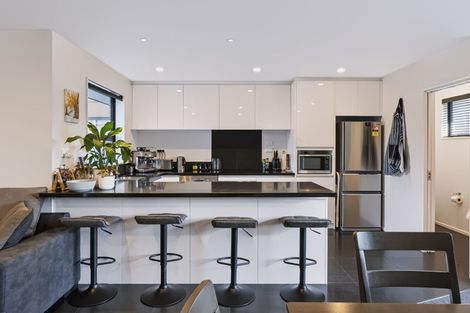 Photo of property in 4 Shingle Lane, Sydenham, Christchurch, 8023
