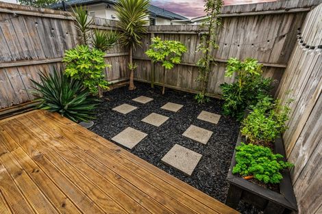 Photo of property in 6/3 Abbotleigh Avenue, Te Atatu Peninsula, Auckland, 0610