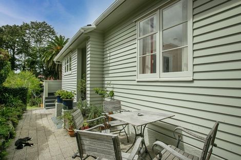 Photo of property in 53 Kiwi Road, Point Chevalier, Auckland, 1022