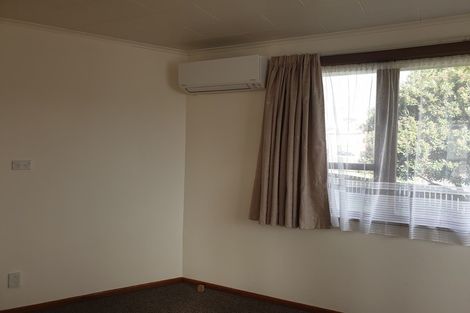 Photo of property in 9 Falcon Street, Cannons Creek, Porirua, 5024