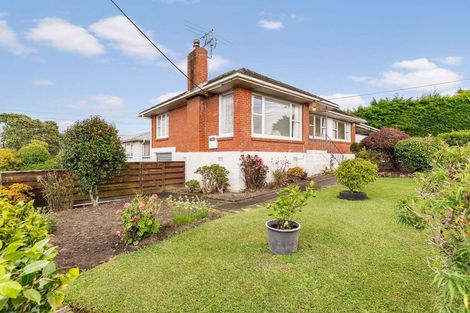 Photo of property in 201 Chivalry Road, Glenfield, Auckland, 0629