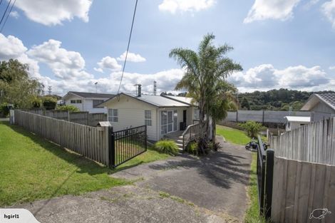 Photo of property in 230 Triangle Road, Massey, Auckland, 0614