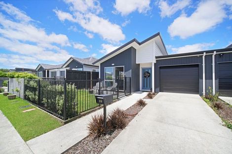 Photo of property in 99 Kuaka Drive, Takanini, 2112