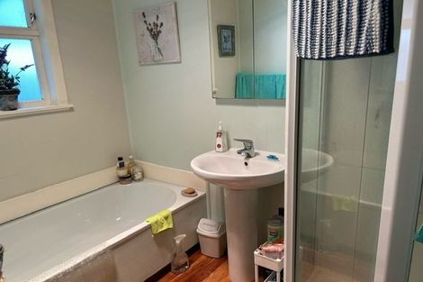 Photo of property in 230 Mangorei Road, Merrilands, New Plymouth, 4312