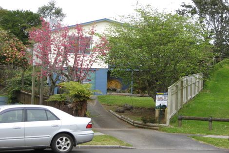 Photo of property in 5 Skeet Place, Merrilands, New Plymouth, 4312