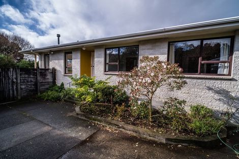 Photo of property in 3 Tawa Street, Tawa, Wellington, 5028