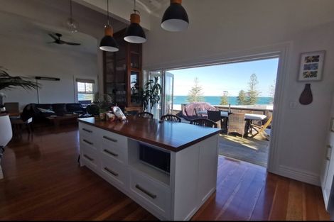 Photo of property in 4 Seaview Terrace, Bluff Hill, Napier, 4110