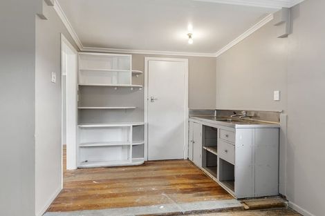 Photo of property in 3 Scott Street, Moturoa, New Plymouth, 4310