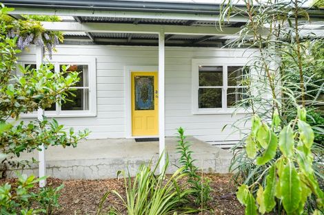 Photo of property in 93 Trickers Road, Bulls, 4818