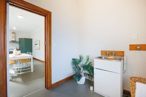 Photo of property in 215 College Street, West End, Palmerston North, 4412