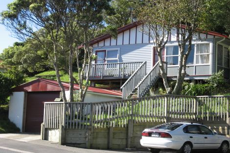 Photo of property in 188a Newlands Road, Newlands, Wellington, 6037