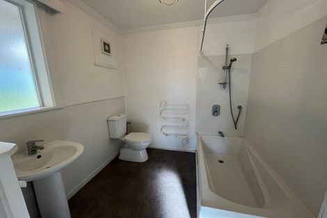 Photo of property in 22 Mahoe Street, Otaki Beach, Otaki, 5512