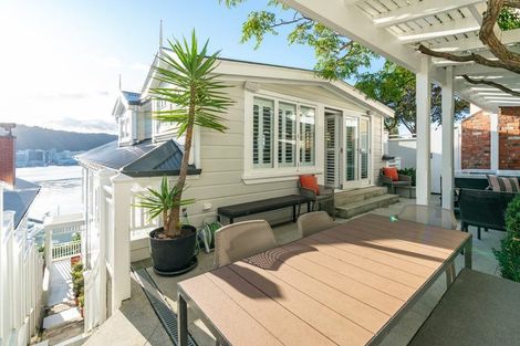 Photo of property in 48 Mcfarlane Street, Mount Victoria, Wellington, 6011