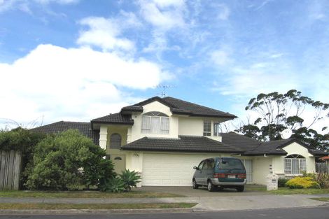 Photo of property in 18 Lorikeet Place, Unsworth Heights, Auckland, 0632