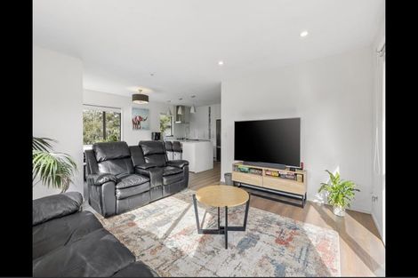 Photo of property in 16 Monkton Close, Greenhithe, Auckland, 0632