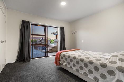 Photo of property in 32 Cockle Bay Road, Cockle Bay, Auckland, 2014