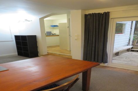 Photo of property in 2 Windy Ridge Road, Glenfield, Auckland, 0629