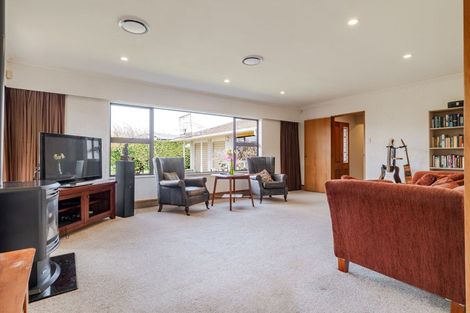 Photo of property in 43 Long Melford Road, Awapuni, Palmerston North, 4412