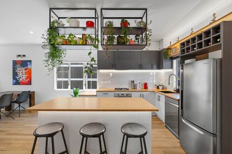 Photo of property in 16 Mulvaney Crescent, Henderson, Auckland, 0612