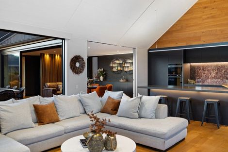 Photo of property in 8 Arran Lane, Jacks Point, Queenstown, 9371