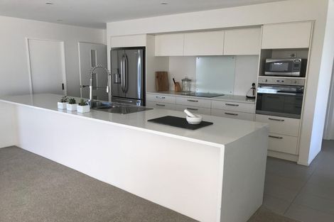 Photo of property in 19 Maka Lane, Halswell, Christchurch, 8025