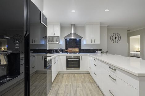 Photo of property in 69 Bert Wall Drive, Omokoroa, 3114