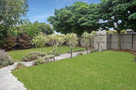 Photo of property in 150 Innes Road, St Albans, Christchurch, 8052