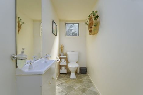 Photo of property in 5 Radstock Grove, Churton Park, Wellington, 6037