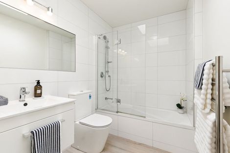 Photo of property in Westhaven Apartments, 24/127 Molesworth Street, Thorndon, Wellington, 6011