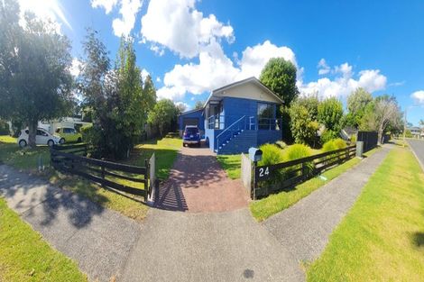 Photo of property in 24 Shearwater Street, One Tree Point, 0118