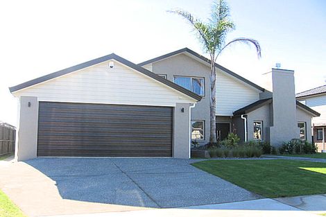 Photo of property in 11 Newbury Place, Schnapper Rock, Auckland, 0632