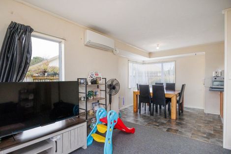 Photo of property in 31 Lydia Place, Kelvin Grove, Palmerston North, 4414