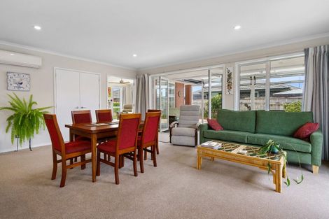 Photo of property in 12 Jarrett Terrace, Leamington, Cambridge, 3432