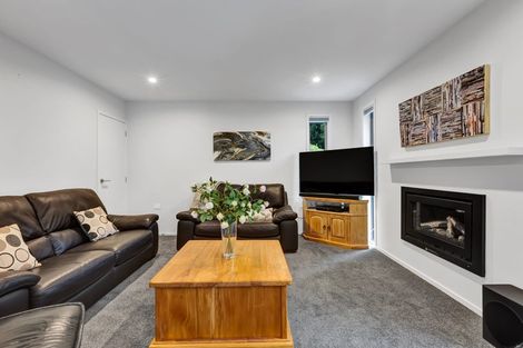 Photo of property in 184b Seaview Road, Westown, New Plymouth, 4310