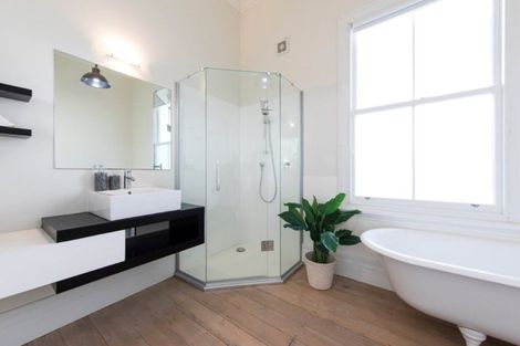 Photo of property in 34 Sentinel Road, Herne Bay, Auckland, 1011