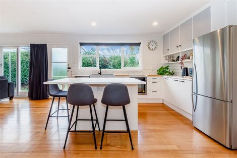 Photo of property in 45 Alexander Road, Raumati Beach, Paraparaumu, 5032