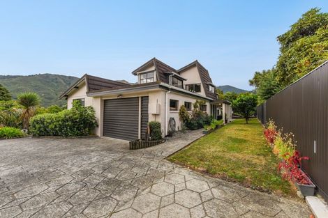 Photo of property in 29a Ranui Street, Waikawa, Picton, 7220