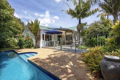Photo of property in 38 Queensway, Three Kings, Auckland, 1024