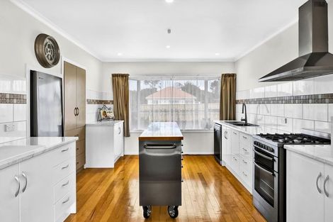 Photo of property in 14 Ropata Street, Hawera, 4610