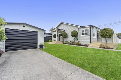 Photo of property in 1 Rainsford Street, Moturoa, New Plymouth, 4310