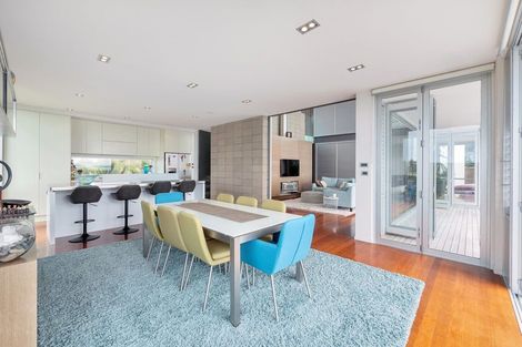 Photo of property in 1462 Whangaparaoa Road, Army Bay, Whangaparaoa, 0930