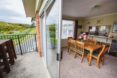 Photo of property in 14 Cambridge Street, Balclutha, 9230