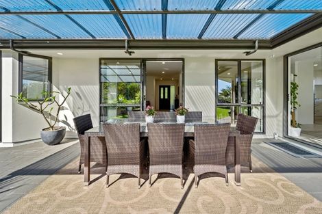 Photo of property in 11 Hugh Green Drive, Pinehill, Auckland, 0632