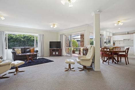 Photo of property in 17 Belmont Rise, Katikati, 3129