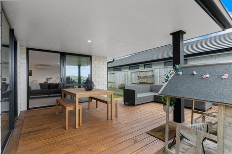 Photo of property in 59 Harding Drive, Papamoa Beach, Papamoa, 3118