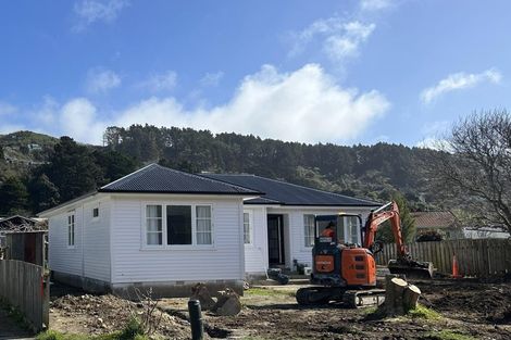 Photo of property in 19 Beauchamp Street, Tawa, Wellington, 5028