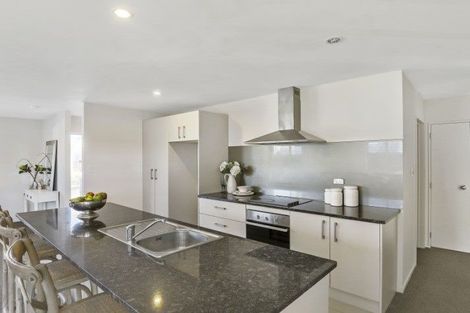 Photo of property in 36 Popokatea Drive, Takanini, 2112