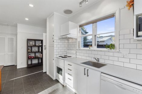 Photo of property in 2/78 Naenae Road, Naenae, Lower Hutt, 5011