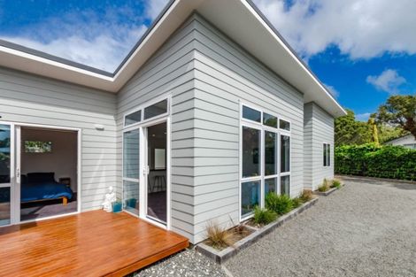 Photo of property in 5a Sharda Grove, Paraparaumu Beach, Paraparaumu, 5032